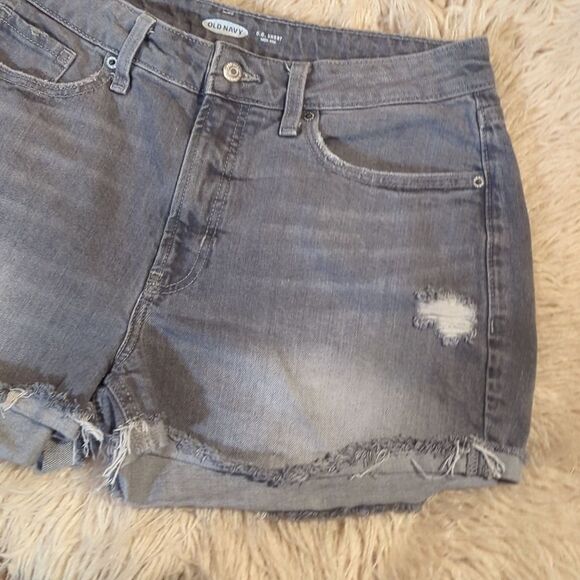 High-Waisted O.G. Gray Cut-Off Jean Shorts -- 3-inch inseam - Picture 5 of 7